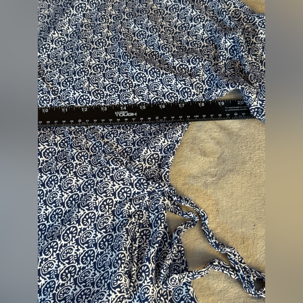 Talbots Petite M Navy Blue Print Faux Wrap V-Neck Viscose Blouse Hip Length - Picture 7 of 9